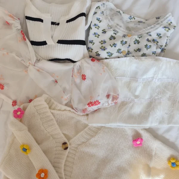 Preloved Crop Top  Blouse  Cardigan  Blouse  Knit Wear