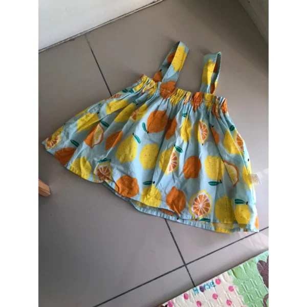 PRELOVED   Baby Girl Cute Top   Size 90