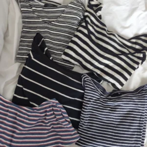 Preloved Basic Women Tee  Women Blouse  Women Top  Stripes