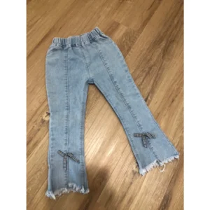 PRELOVED   Girl kids Blue Jeans   Size 110